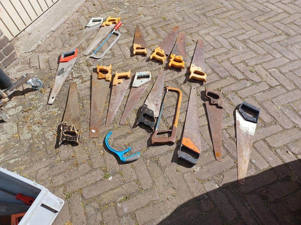 18 x zaag 15 x hout en  2 x ijzer en 1 handvat voor metaal), Ophalen, Minder dan 30 mm, Gebruikt, Overige typen