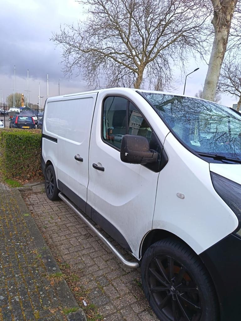 Opel Vivaro 1.6 D 88KW BV 2015, Auto's, Bestelauto's, Particulier, Opel, Diesel, Origineel Nederlands, Ophalen