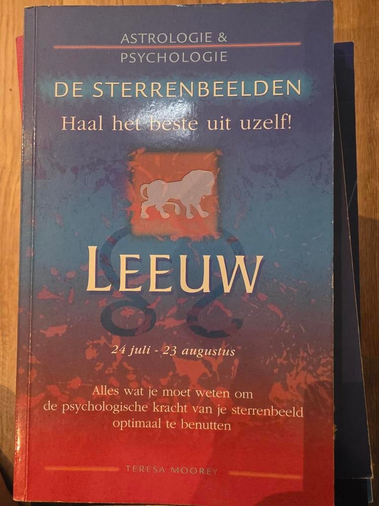 De Sterrenbeelden: Leeuw - Haal het beste uit uzelf!, Boeken, Gelezen, Achtergrond en Informatie, Teresa Moorey, Astrologie