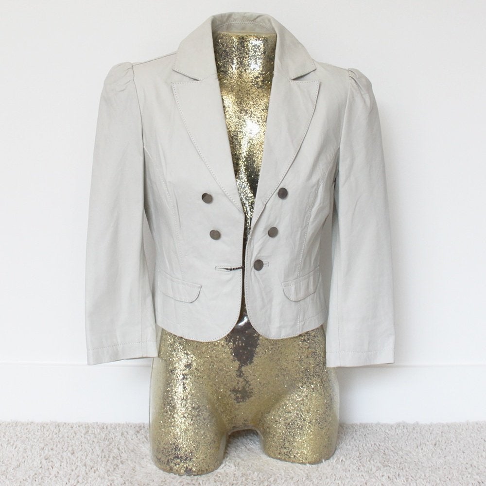 Super Leuk Leren Rino & Pelle Jasje (Maat 38) € 60,-, Kleding | Dames, Jasjes, Kostuums en Pakken, Maat 38/40 (M), Beige, Ophalen of Verzenden