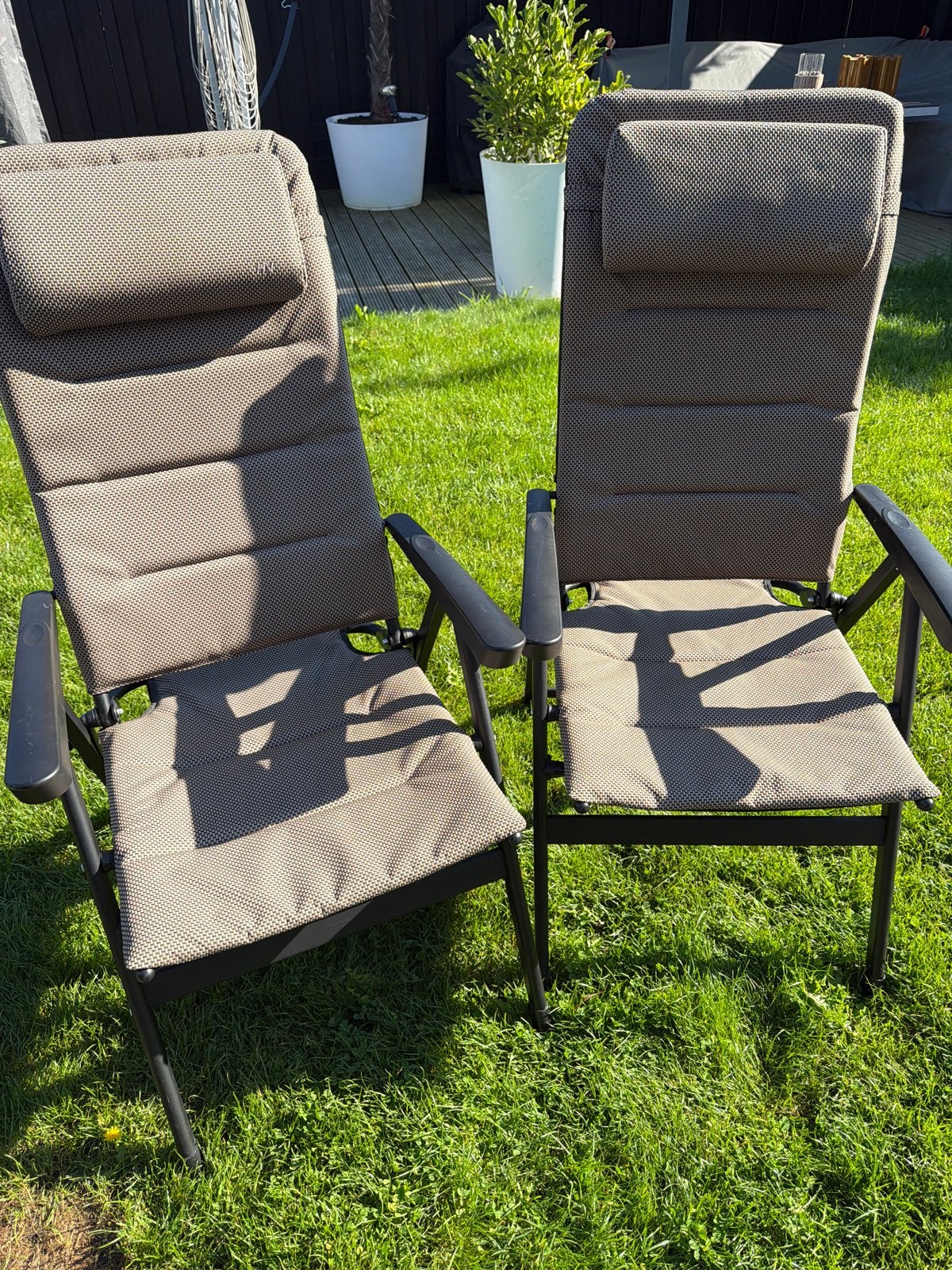 2 zo goed als nieuwe tuin/campingstoelen van ANWB, Tuin en Terras, Ophalen, Zo goed als nieuw, Textileen, Verstelbaar