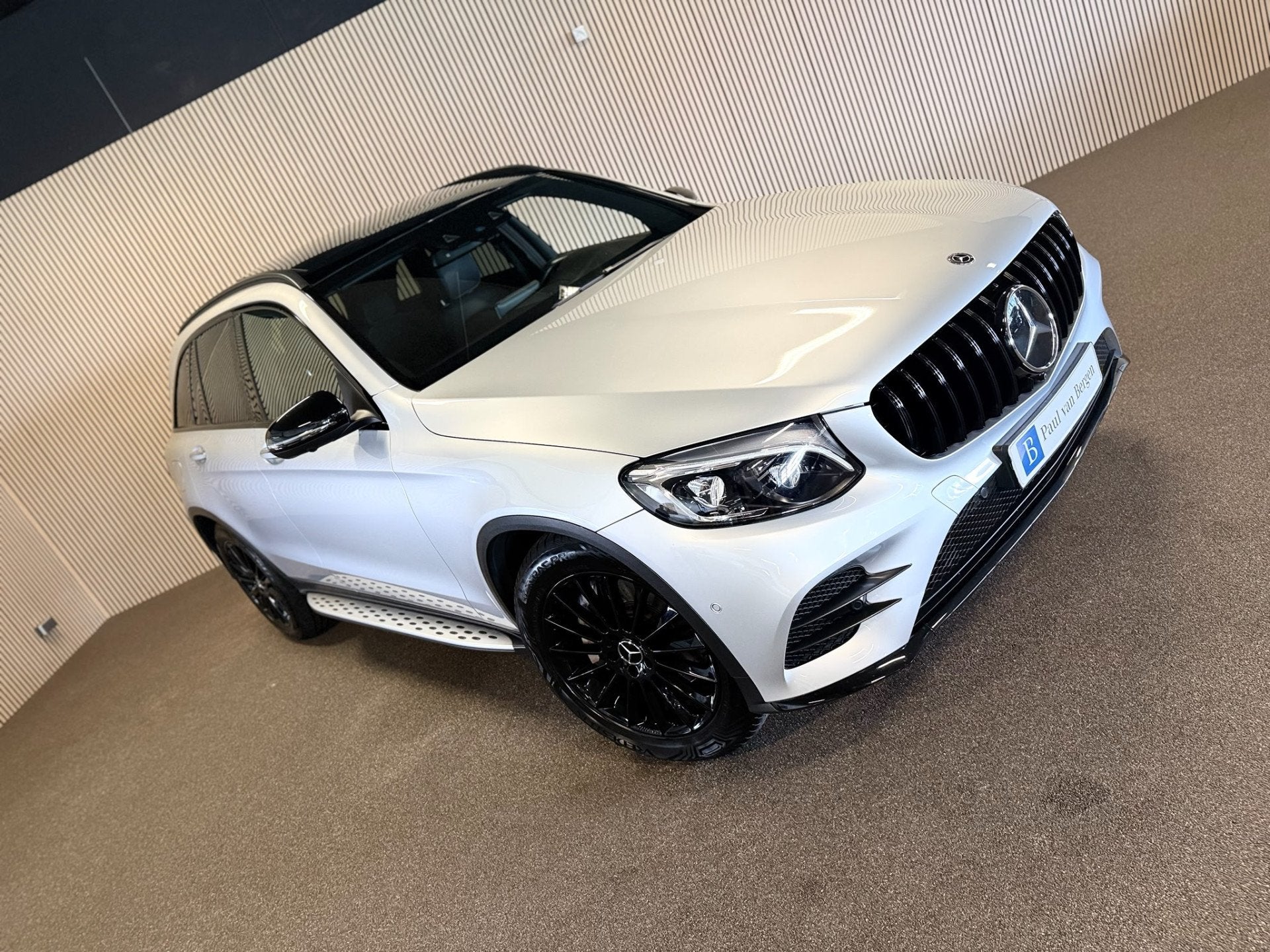 Mercedes-Benz GLC 250 4-Matic AMG STYLING-PANORAMA-RIJ PAKKE, Auto's, Gebruikt, 4 cilinders, Vierwielaandrijving, SUV of Terreinwagen