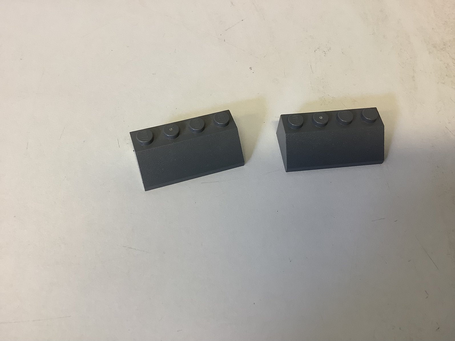 Lego dakpan 45 2x4 donker grijs, Ophalen of Verzenden, Gebruikt, Losse stenen, Lego