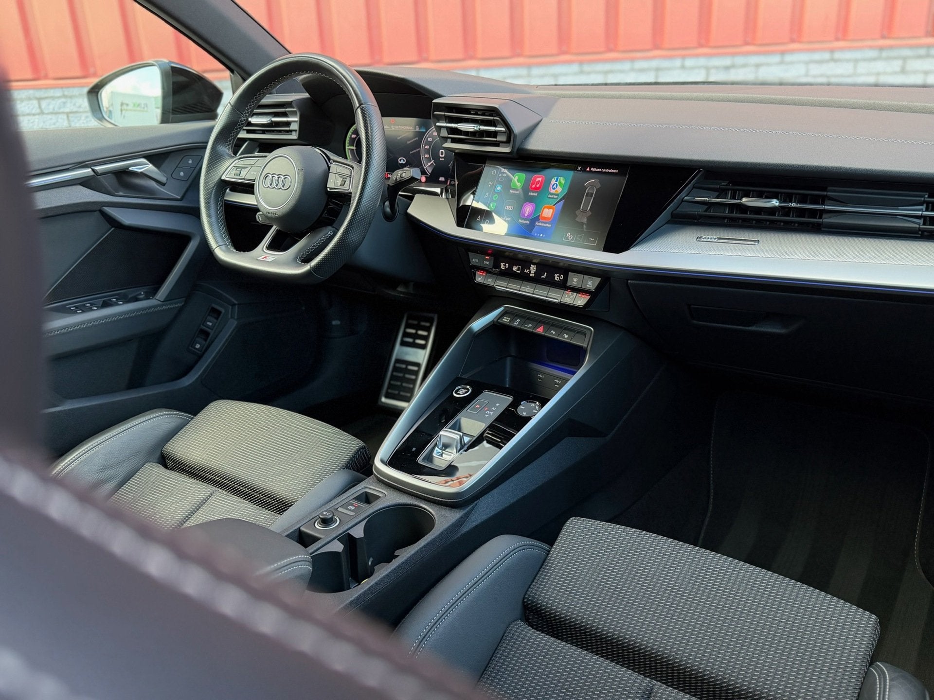 Audi A3 Sportback 40 TFSI e 3x S-Line Sfeer Carplay ACC Lane, Auto's, Dealer onderhouden, Gebruikt, 4 cilinders, Zwart