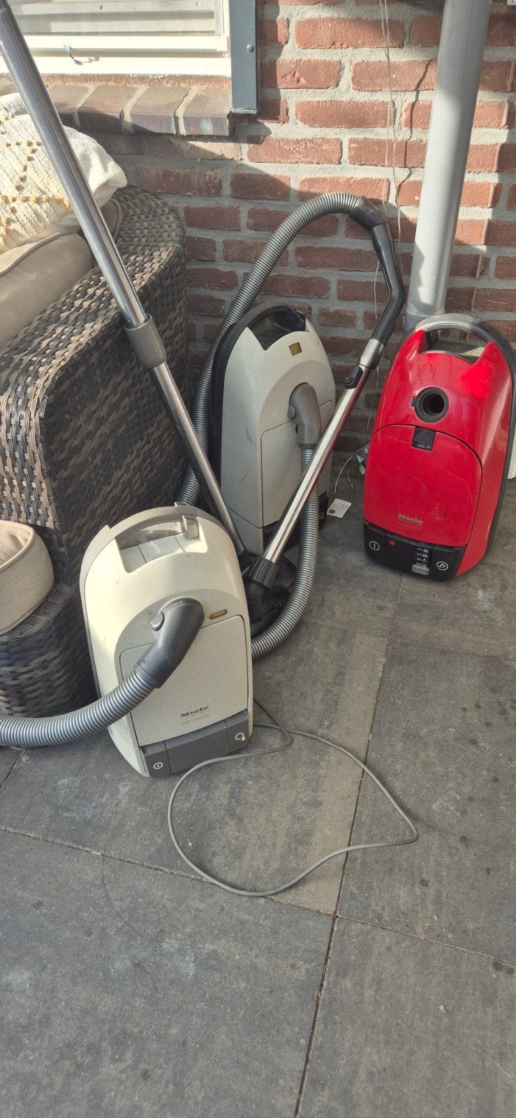 Miele stofzuigers (3 stuks) - Gebruikt, Inclusief accessoires, Gebruikt, Miele, Sledestofzuiger