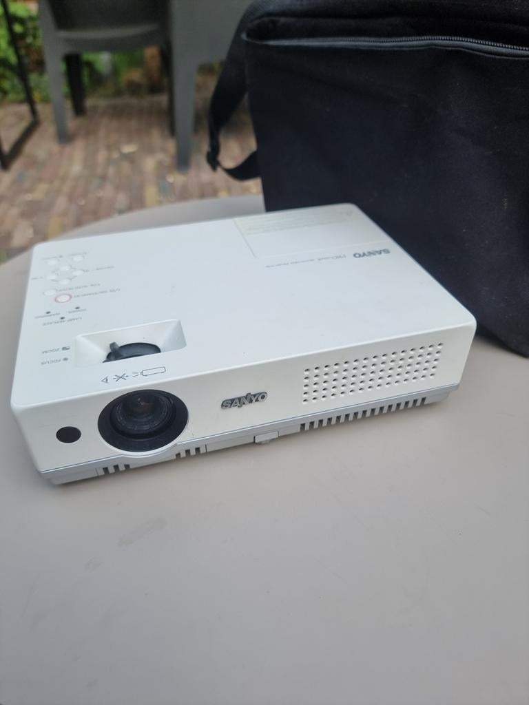 Sanyo PLC-XW60 Projector - Compacte en betrouwbare beamer, Audio, Tv en Foto, Beamers, Gebruikt, Ophalen of Verzenden, Sanyo, LCD