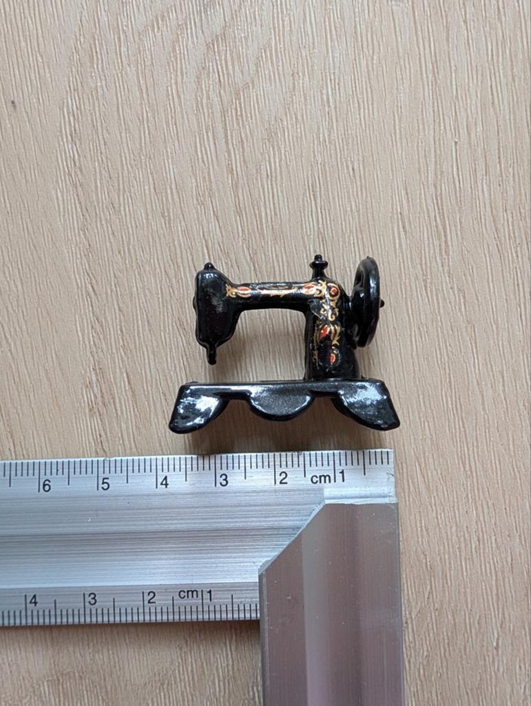 Miniatuur naaimachine decoratie, Ophalen of Verzenden, Gebruikt
