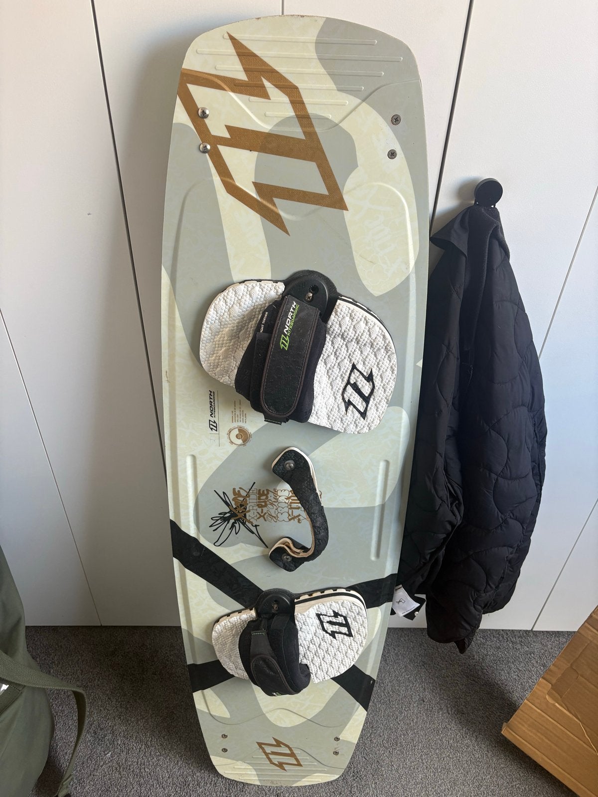 Gebruikt North Kiteboarding Twintip Board met Bindingen, Twintip, Ophalen, Gebruikt, Kiteboard