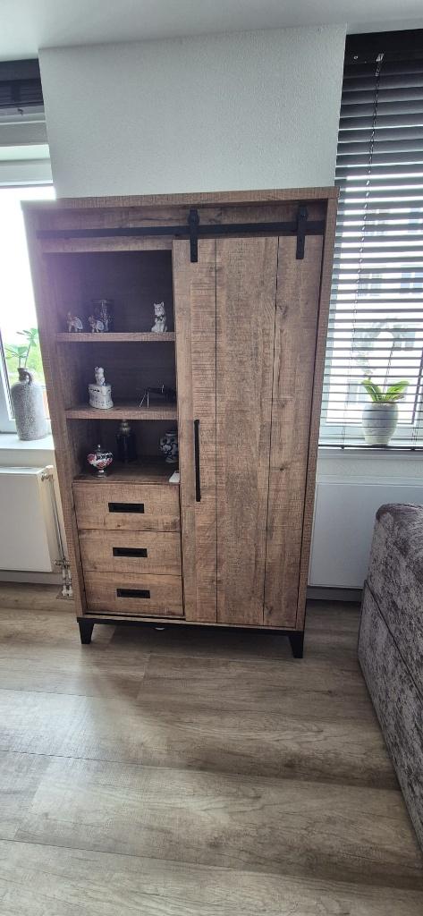 kast, Ophalen, Zo goed als nieuw, 150 tot 200 cm, 25 tot 50 cm