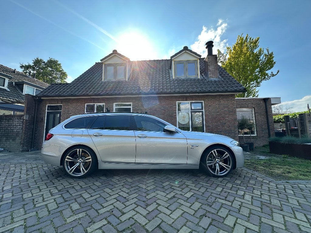 BMW 5-Serie 535I F11 225KW Touring Xdrive 2012, Auto's, Automaat, Zwart, 2000 kg, Leder