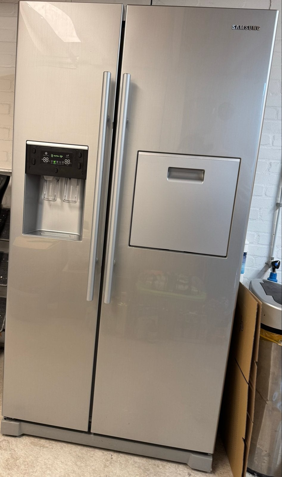 Samsung Amerikaanse koelkast met vriezer en waterdispenser