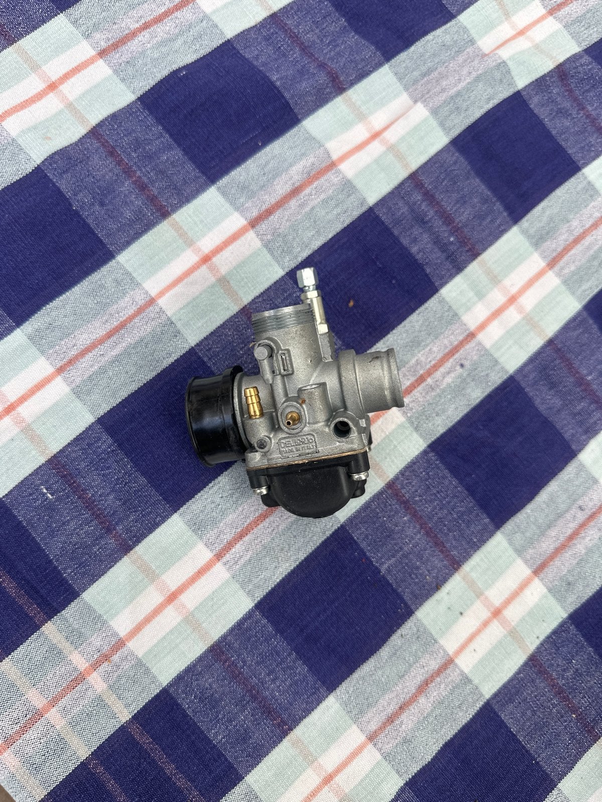Nieuwe Carburateur - Mist onderdelen (zie foto), Ophalen of Verzenden, Nieuw, Carburateur