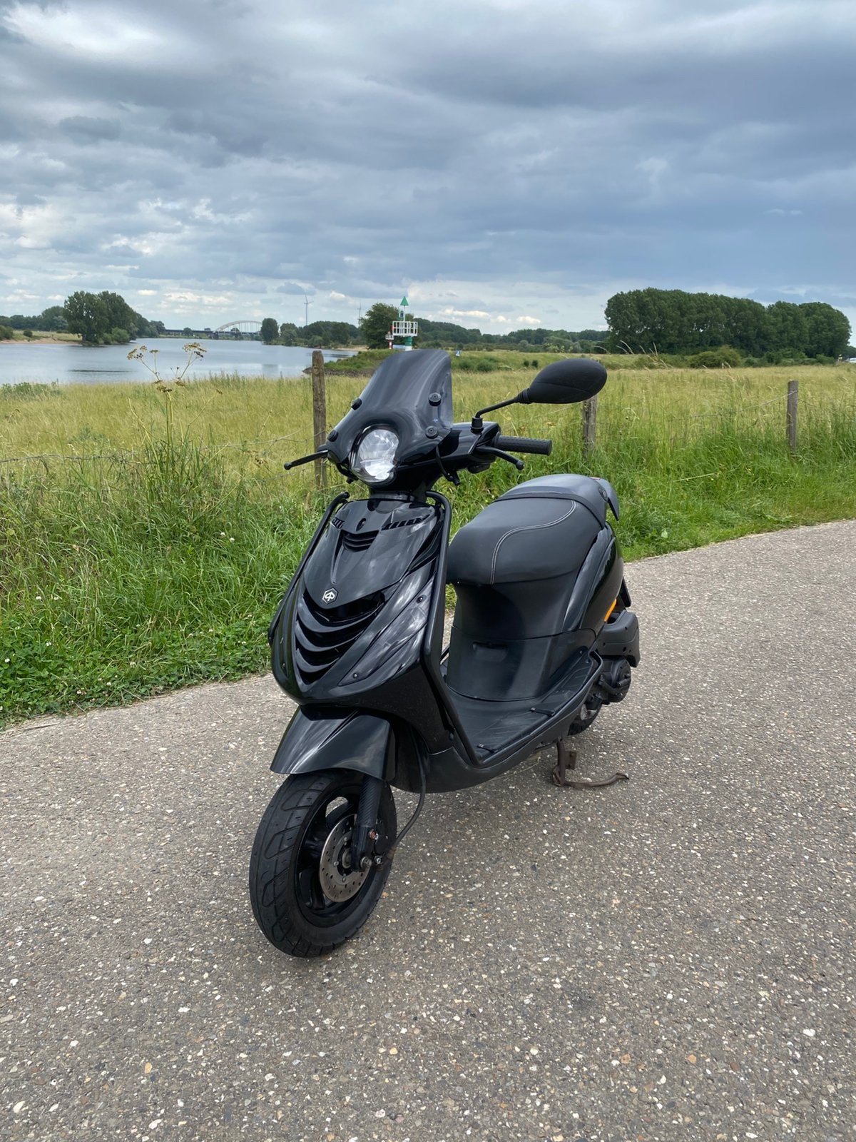 Zip 50cc 4t2v, (carburateur), Ophalen, Maximaal 45 km/u, Zip, Zo goed als nieuw