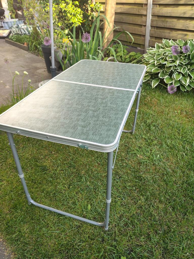 Quechua opklapbare campingtafel 4-6 personen groen, Ophalen