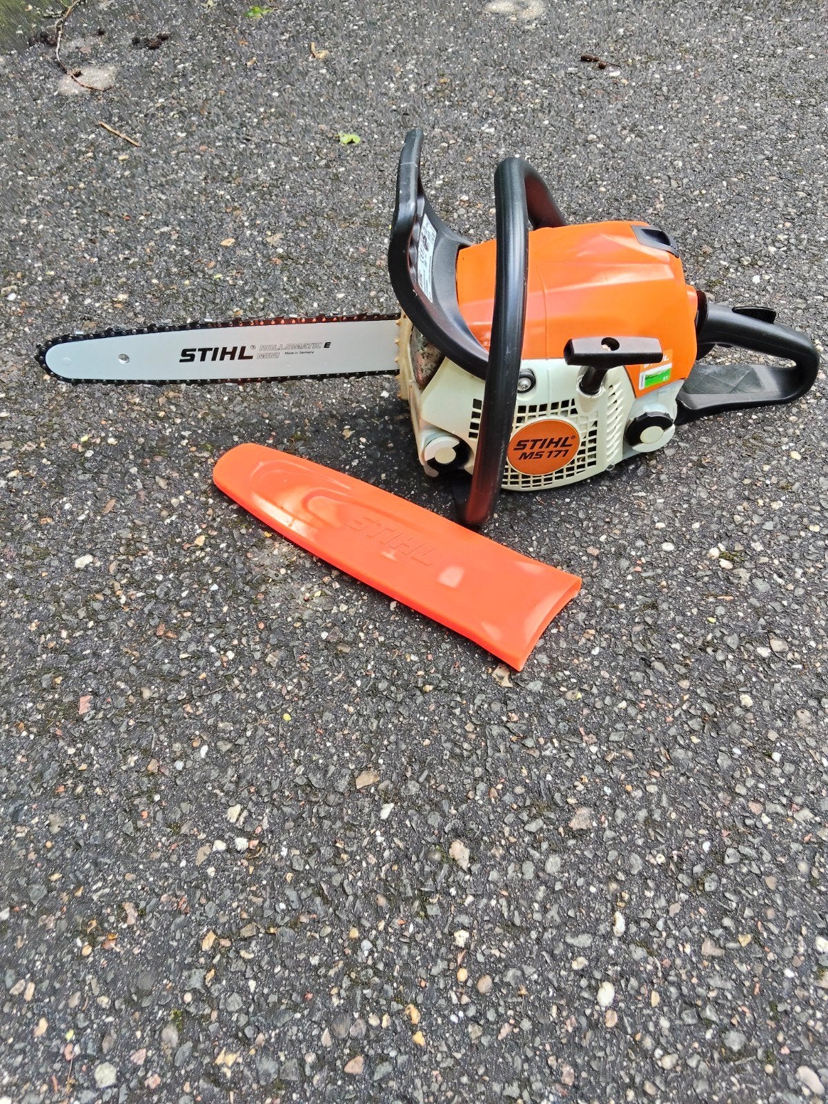 STIHL MS171 . KETTINGZAAG. NIEUWE KETTING EN 35 CM BLAD, Ophalen, 1200 watt of meer, Kettingzaag, 30 tot 70 mm