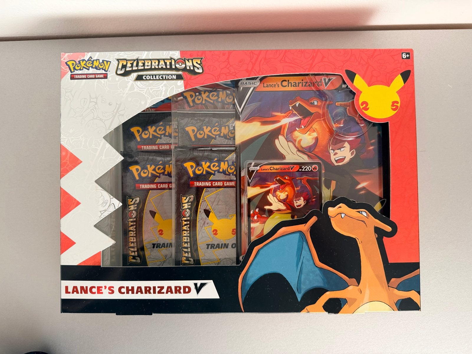 Pokémon Celebrations Collection Lance's Charizard V Box, Verzenden, Nieuw, Boosterbox