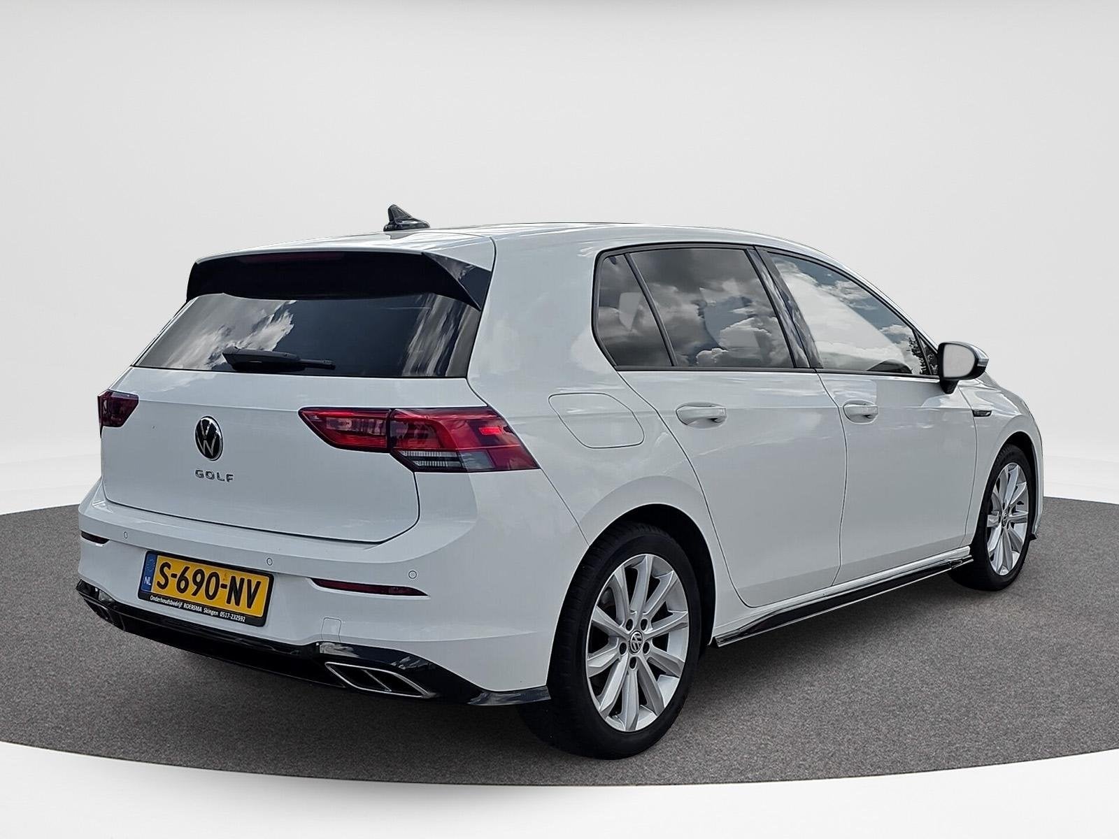 Volkswagen Golf 1.5 TSI R-Line | ACC | 150Pk | Stoelverwarmi, Euro 6, 4 cilinders, 150 pk, Wit