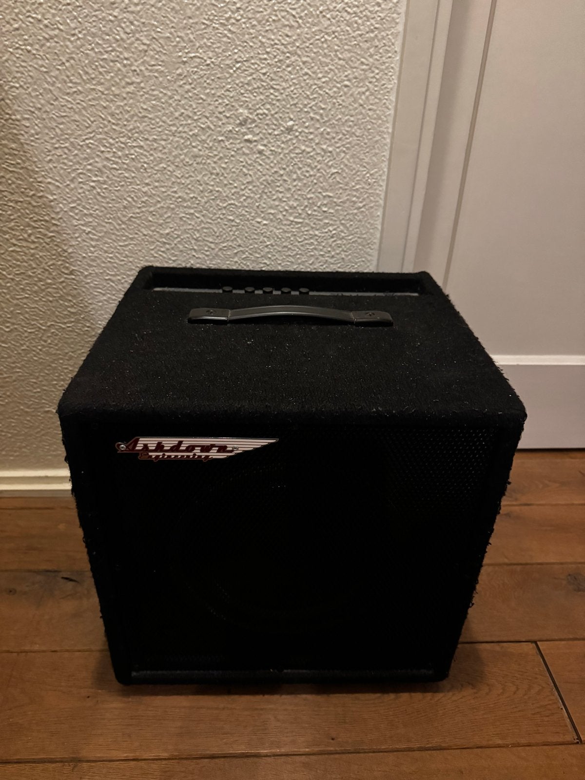 Ashdown Perfect Ten Basgitaarversterker, Ophalen, Gebruikt, Basgitaar, Minder dan 50 watt