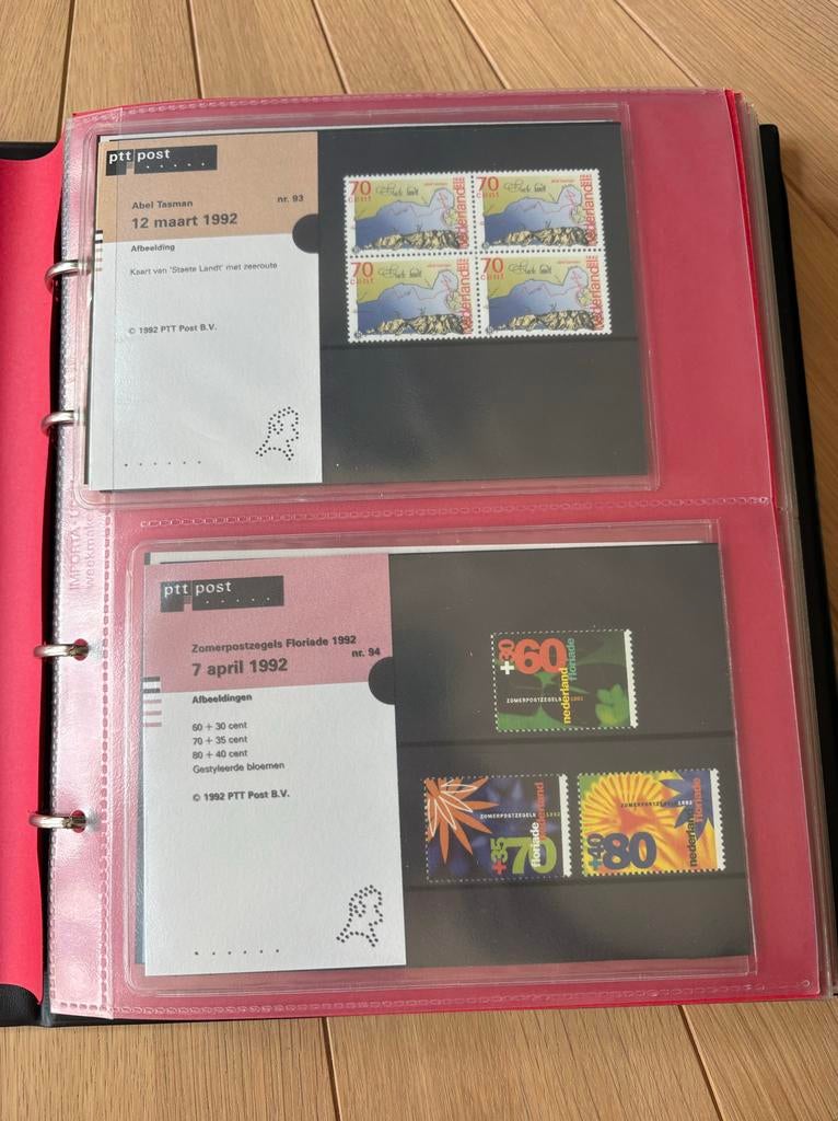 PTT postzegel mapjes 1986-1995 (nr. 34 t/m 137), Postzegels en Munten, Postzegels | Nederland, Ophalen, Na 1940, Postfris