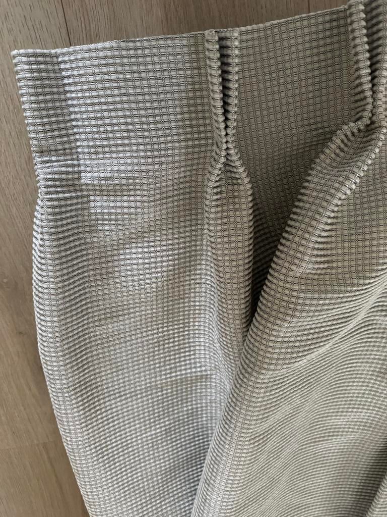 Kant en klaar gordijnen zilvergrijs kleurig, Ophalen, Zo goed als nieuw, 100 tot 150 cm, 200 cm of meer