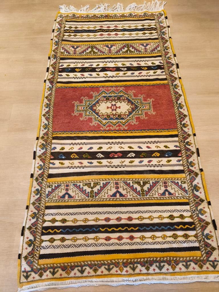 Marokkaans handgeknoopt Berber tapijt vloerkleed 205x110, 100 tot 150 cm, 200 cm of meer, Ophalen of Verzenden, Zo goed als nieuw