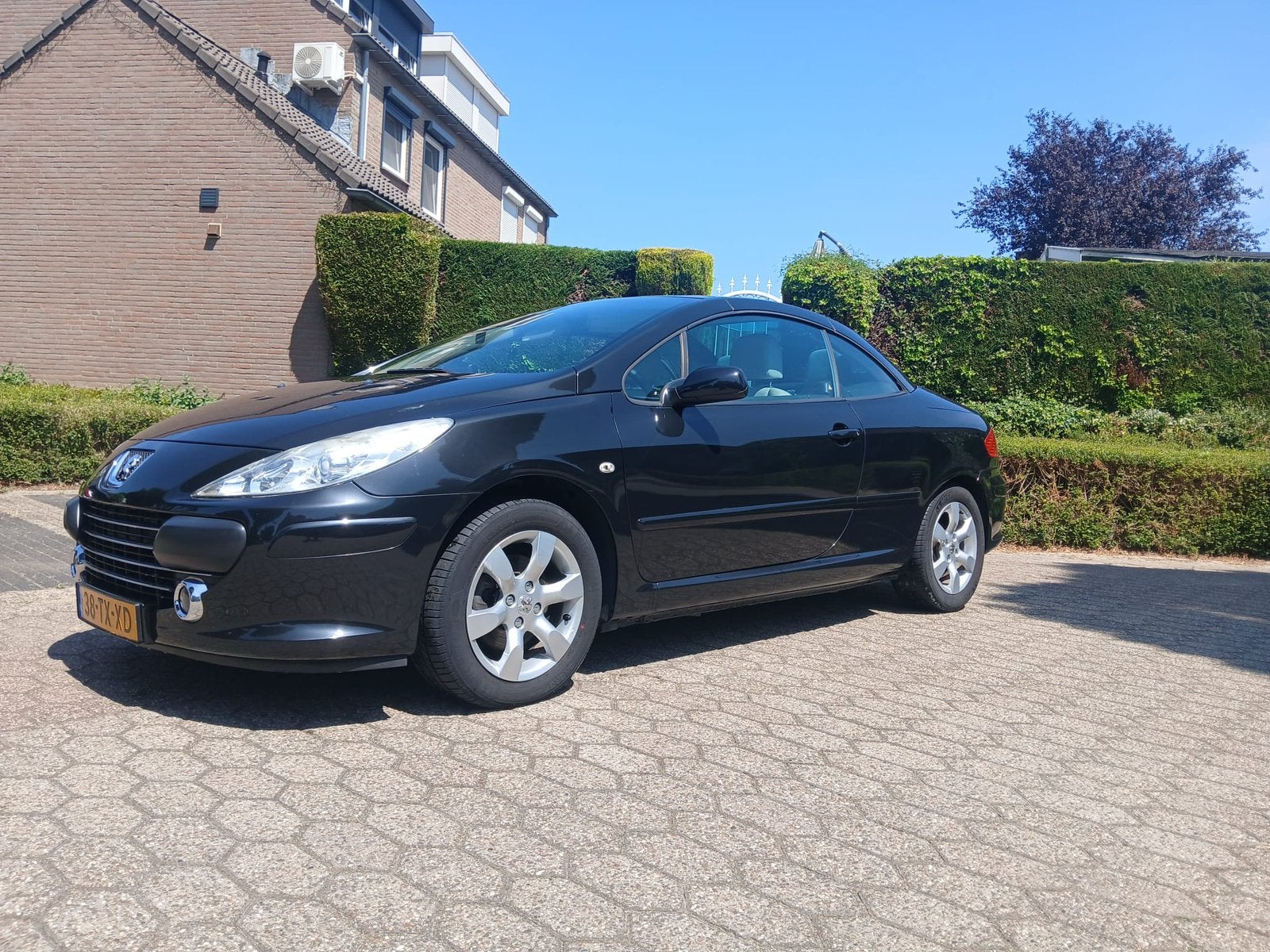 Peugeot 307 2.0 16V CC AUT 2007 Zwart, Auto's, Beige, 4 cilinders, Cabriolet, 4 stoelen