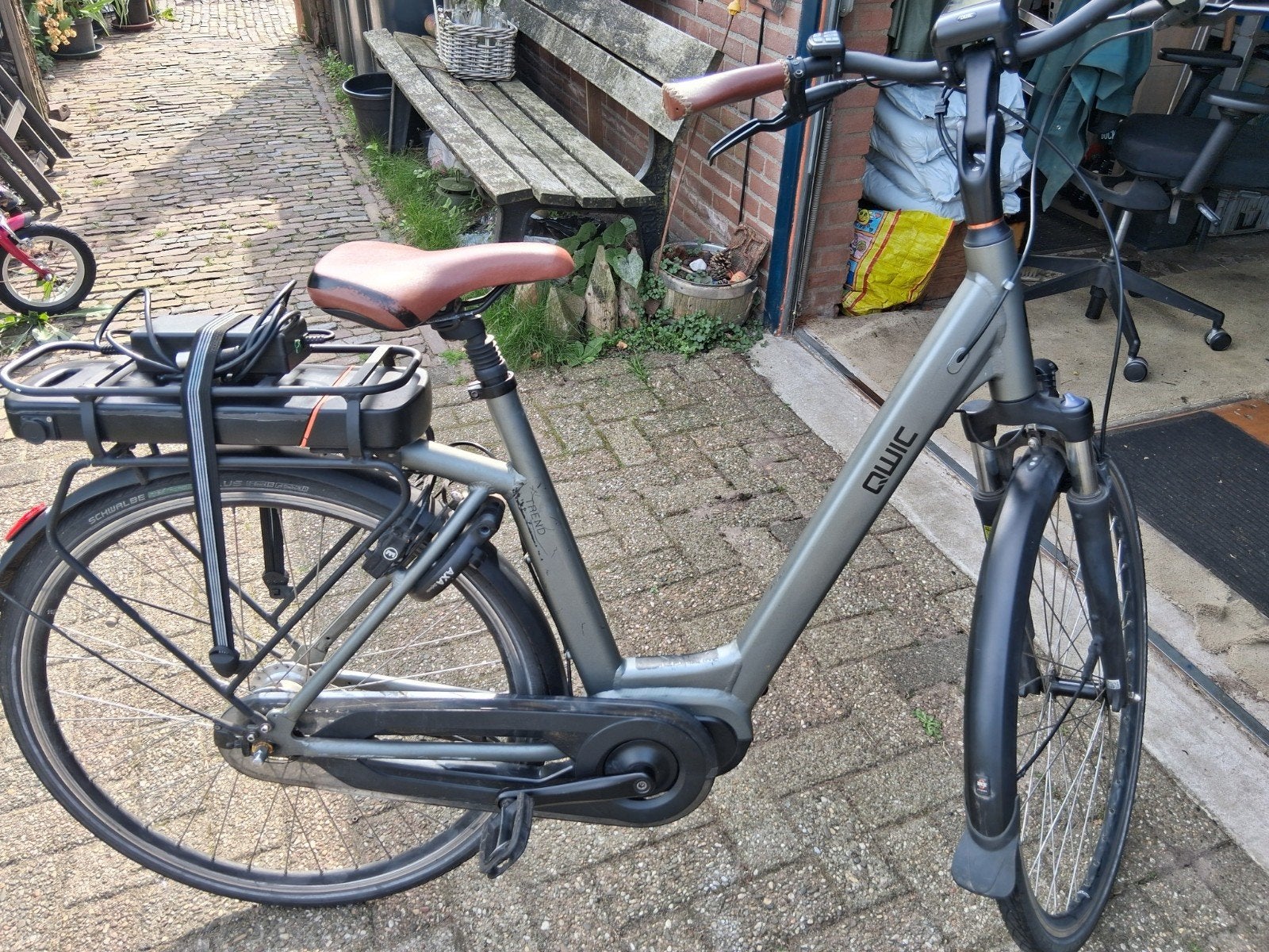 Qwic elektrische fiets met accu 100% goed, Fietsen en Brommers, Ophalen of Verzenden, Gebruikt, 50 km per accu of meer, Qwic