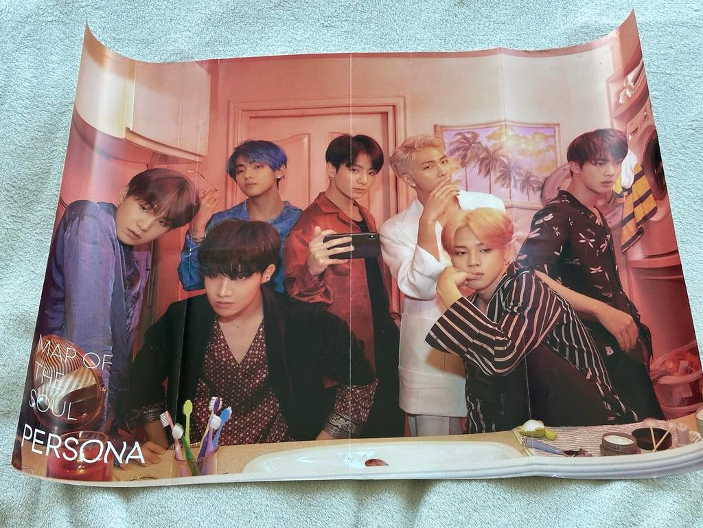 BTS Map of the Soul Persona Poster - 62x45 cm, Ophalen, Rechthoekig Staand, Zo goed als nieuw, A1 t/m A3