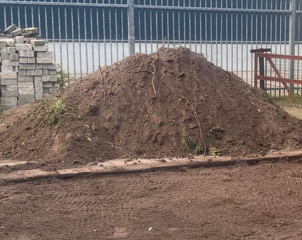 Gratis zwarte grond, Ophalen, Tuinaarde