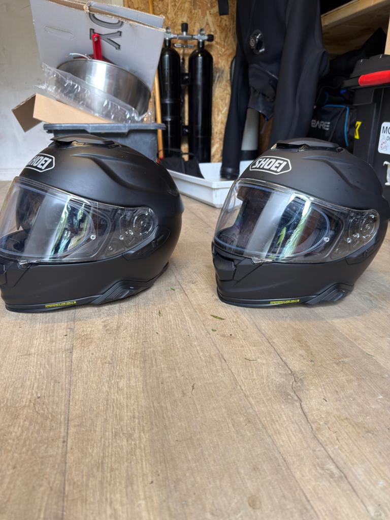 2xShoei GT-Air II Integraalhelm + geïntegreerde SENA SRL 2, Motoren, Kleding | Motorhelmen, Heren, Ophalen of Verzenden, Integraalhelm
