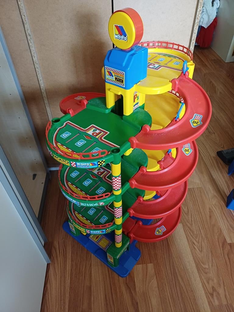 Molto parkeergarage met racebaan, Kinderen en Baby's, Speelgoed | Racebanen, Ophalen of Verzenden
