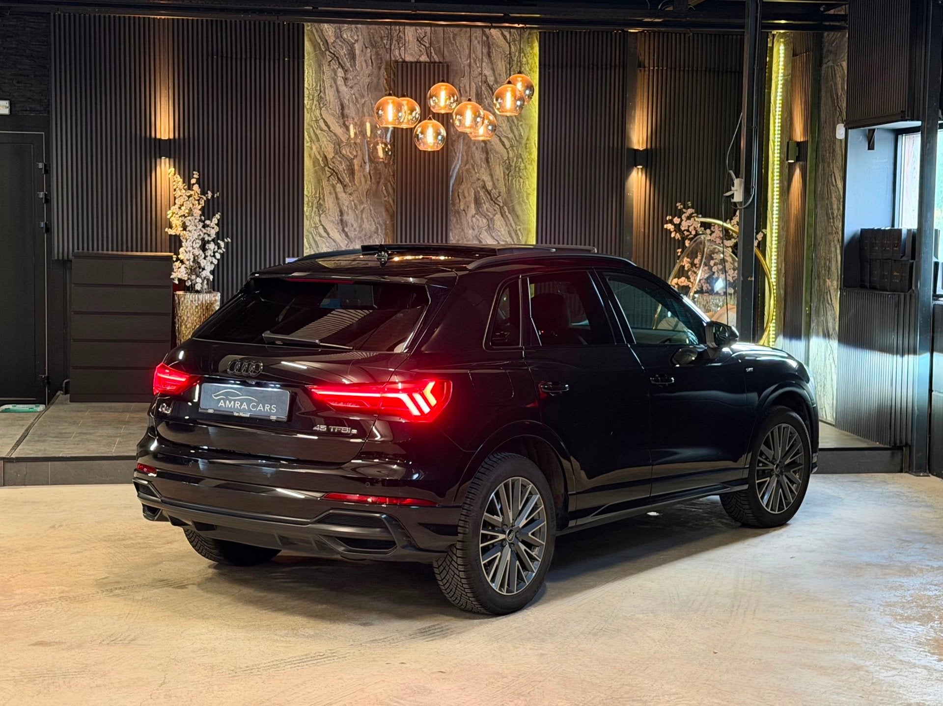 Audi Q3 45 TFSI e 3X S-Line|PANO|MEMORY|BOMVOL!, Auto's, Gebruikt, 150 pk, Leder en Stof, Origineel Nederlands