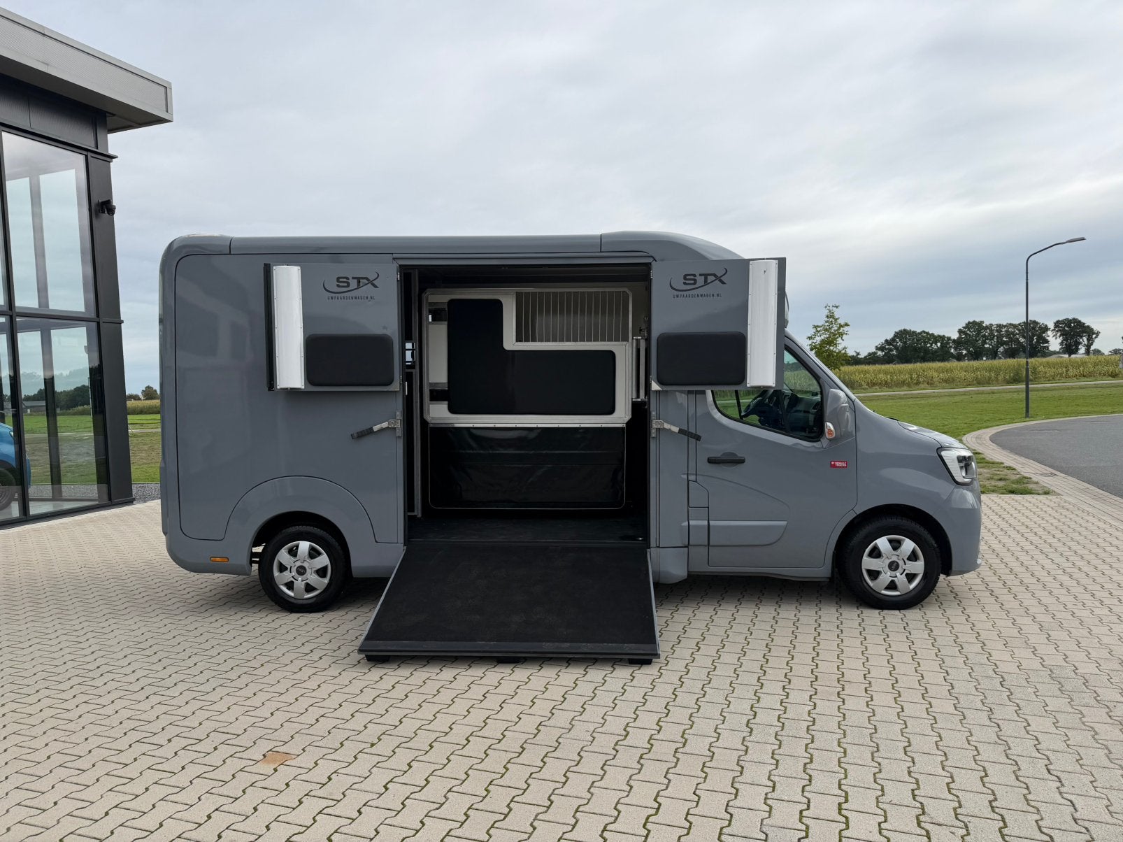 Foto 9 van Renault STX >AUTOMAAT<  paard-en-wagen Paardenvrachtwagen