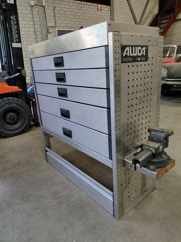 ALUCA KAST(1203) L 130  B 42  H 110  € 649, Auto diversen, Ophalen, Zo goed als nieuw, Info@laaiin.nl, Laaiin