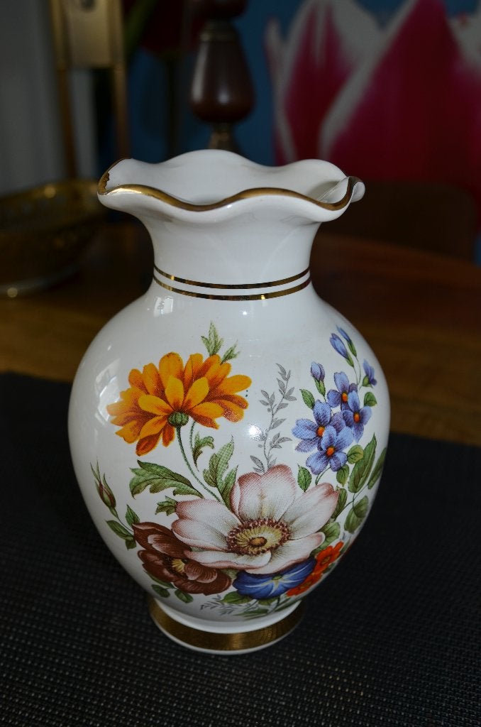 Vintage porseleinen vaas met bloemen en vergulding, Ophalen of Verzenden
