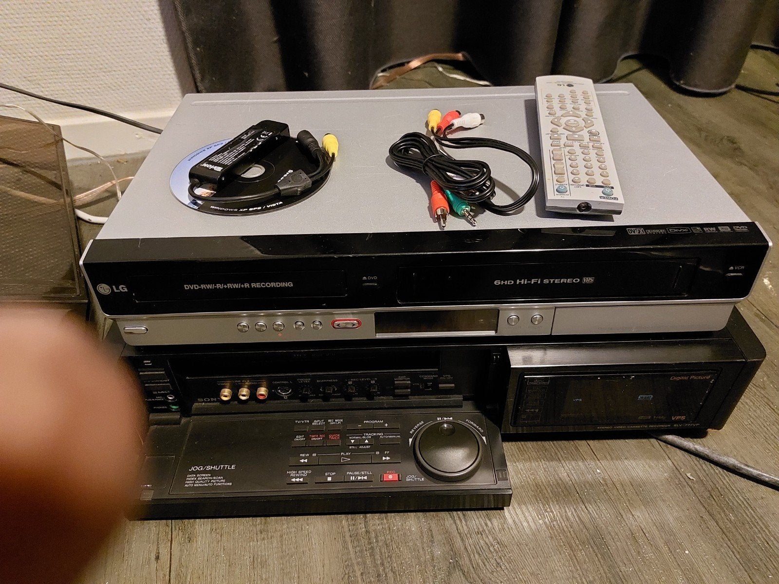 Lg VCR naar CD Converter & sonyVHS Speler - Top Design, Ophalen of Verzenden, Gebruikt, VHS-speler of -recorder