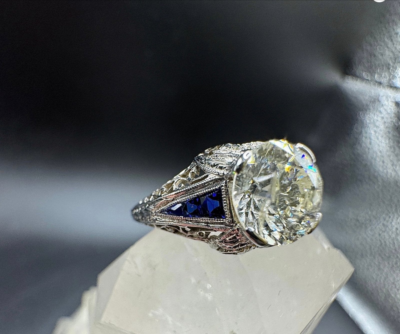 Elegante Art Deco Solitaire Ring met Diamant en Saffieren, Sieraden, Tassen en Uiterlijk, Ringen, 18 tot 19, Gebruikt, Wit, Ophalen of Verzenden