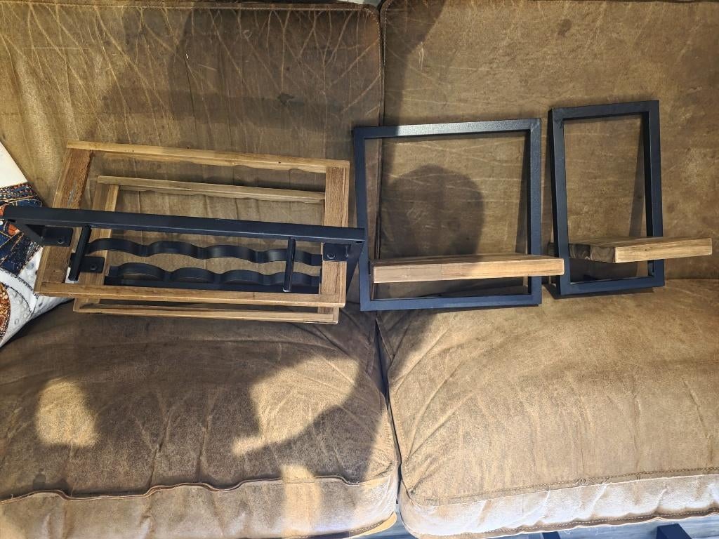 Dutchbone wanddecoratie plank, wijnrek, kom en lamp, Ophalen, Gebruikt, 5 tot 15 flessen, Metaal