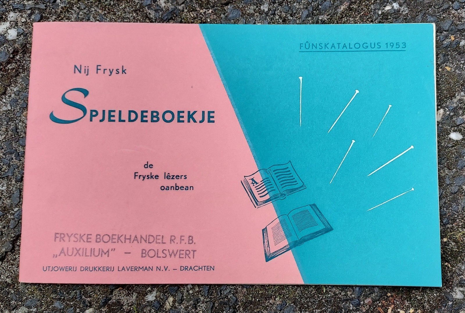 Fries Boekje: Nij Frysk Spjeldeboekje (1953) –, Boeken, Ophalen of Verzenden, Zo goed als nieuw, Drukkerij laverman, Catalogus