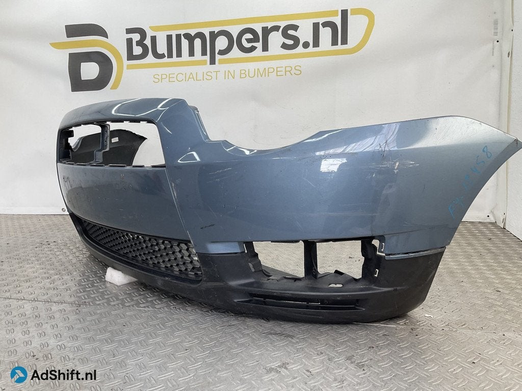 Bumper Mitsubishi Colt 6 Facelift 6400C105 Voorbumper B9-184, Bumper