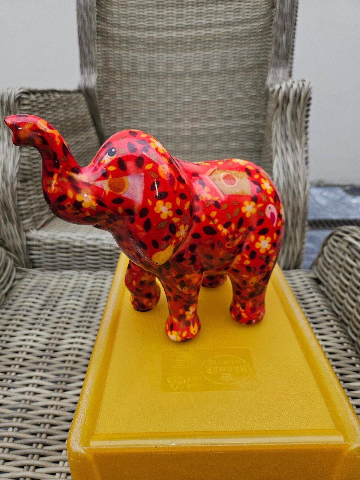 Olifant spaarpot keramiek - Pomme-pidou, Ophalen of Verzenden, Zo goed als nieuw, Steen, Aardewerk of Keramiek, Dier