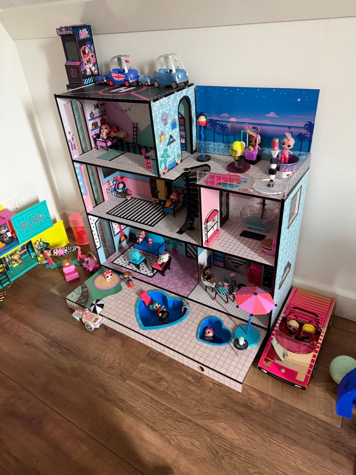 Grote LOL Surprise Poppenhuis Collectie met Accessoires, Kinderen en Baby's, Ophalen, Gebruikt, Poppenhuis