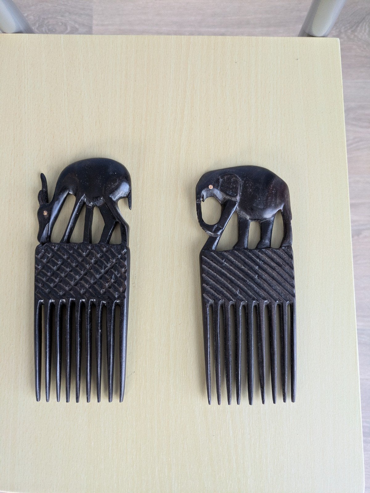 Set handgesneden Afrikaanse kammen / afropicks (Olifant & An, Minder dan 20 cm, Ophalen of Verzenden, Zwart, Hout