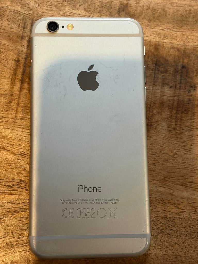 3 iPhones (o.a. iPhone 6S, iPhone 4) en 2 iPods, Telecommunicatie, Gebruikt, Overige modellen, Ophalen of Verzenden, Zonder simlock