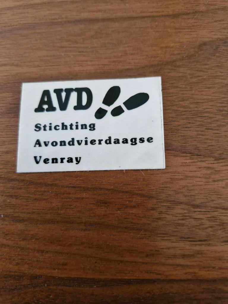 7454 Sticker Stichting Avondvierdaagse Venray AVD, Verzamelen, Ophalen of Verzenden, Nieuw, Overige typen