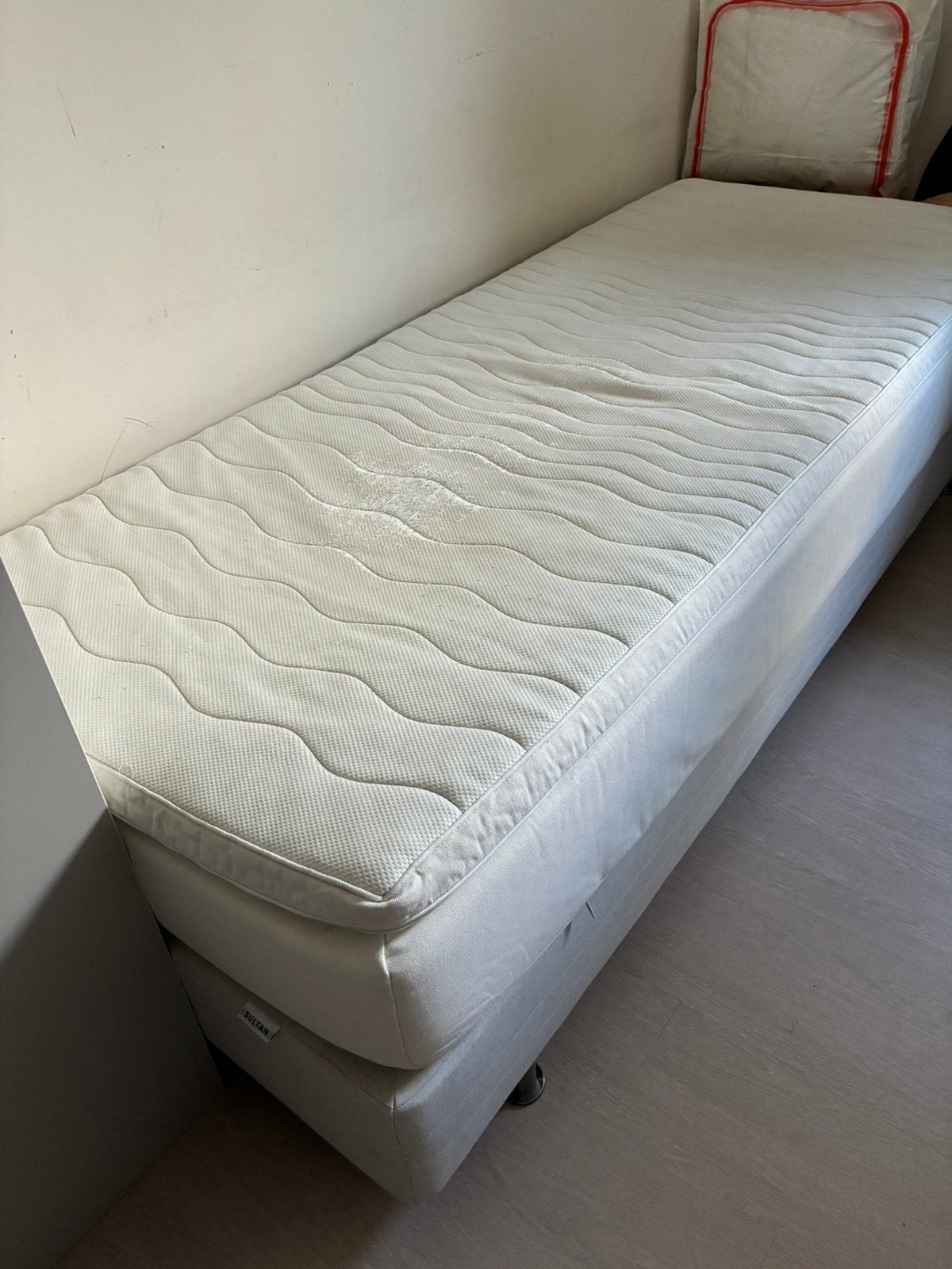 Ikea boxspring Sultan met matras 220x90 cm, Ophalen, Gebruikt, 90 cm, Eenpersoons