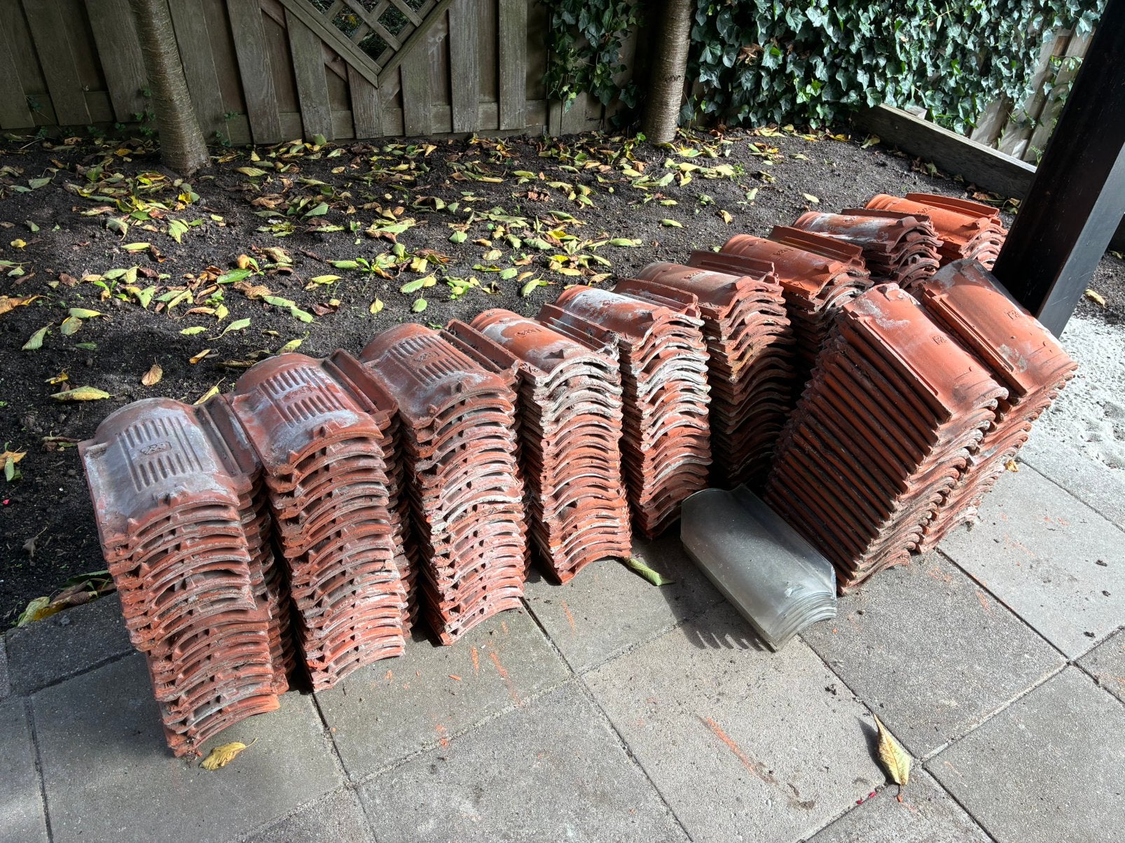 Gebruikte dakpannen te koop, OVH natuurrood, Doe-het-zelf en Verbouw, Ophalen, Gebruikt, Steen of Klei, 15 m² of meer