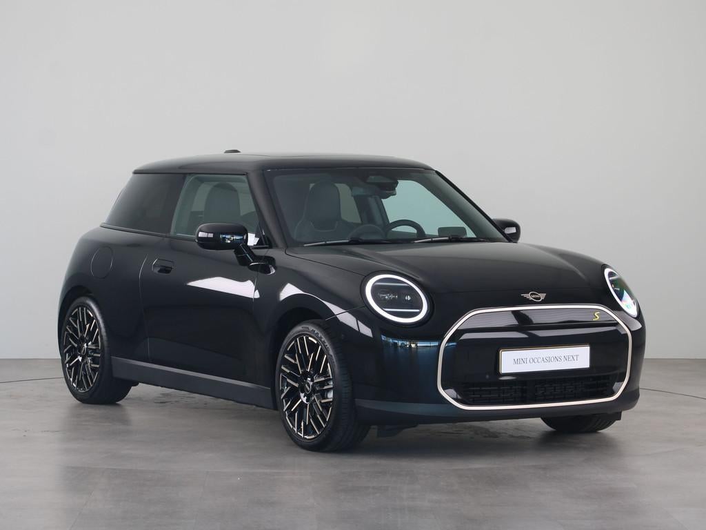 MINI Cooper SE Favoured Pakket M (bj 2025, automaat), Met garantie (alle), 4 stoelen, Blauw, 315 min