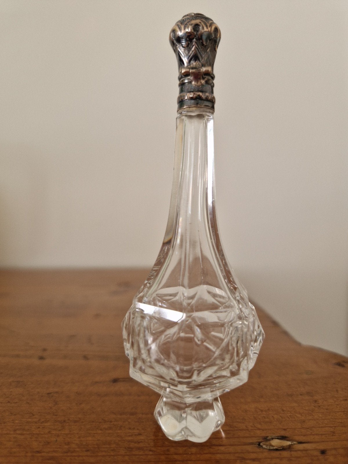 Antiek kristallen parfumflesje met zilveren dop, Antiek en Kunst, Ophalen of Verzenden