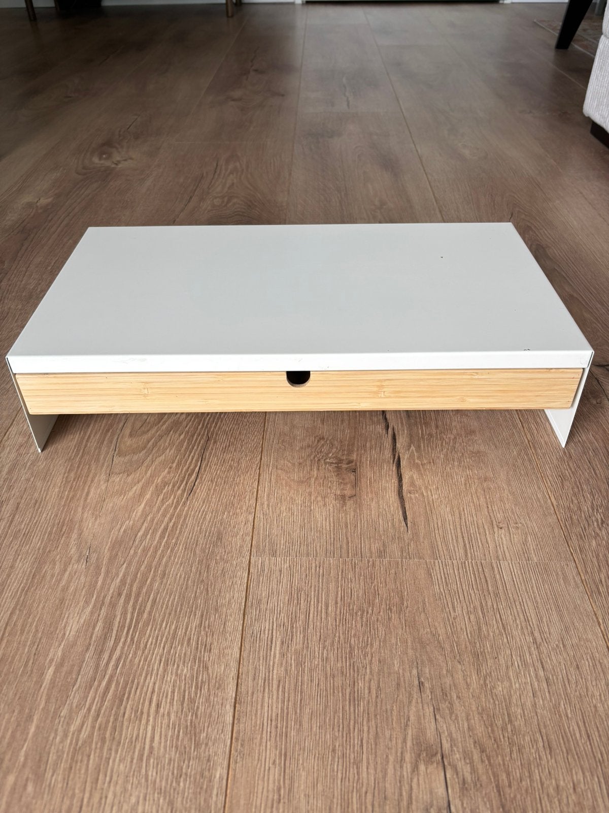 Mooie monitorstandaard Ikea Elloven, Ophalen, Zo goed als nieuw